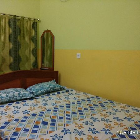 India Tours Only Kavita Guest House Bolpur Kültér fotó