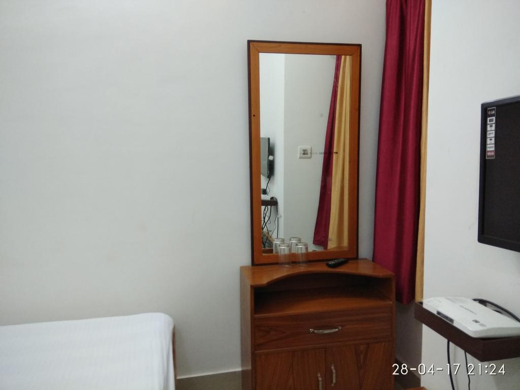 India Tours Only Kavita Guest House Bolpur Kültér fotó