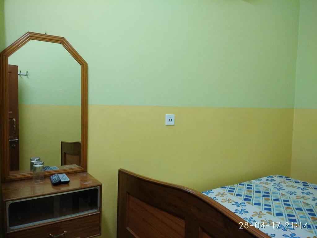 India Tours Only Kavita Guest House Bolpur Kültér fotó